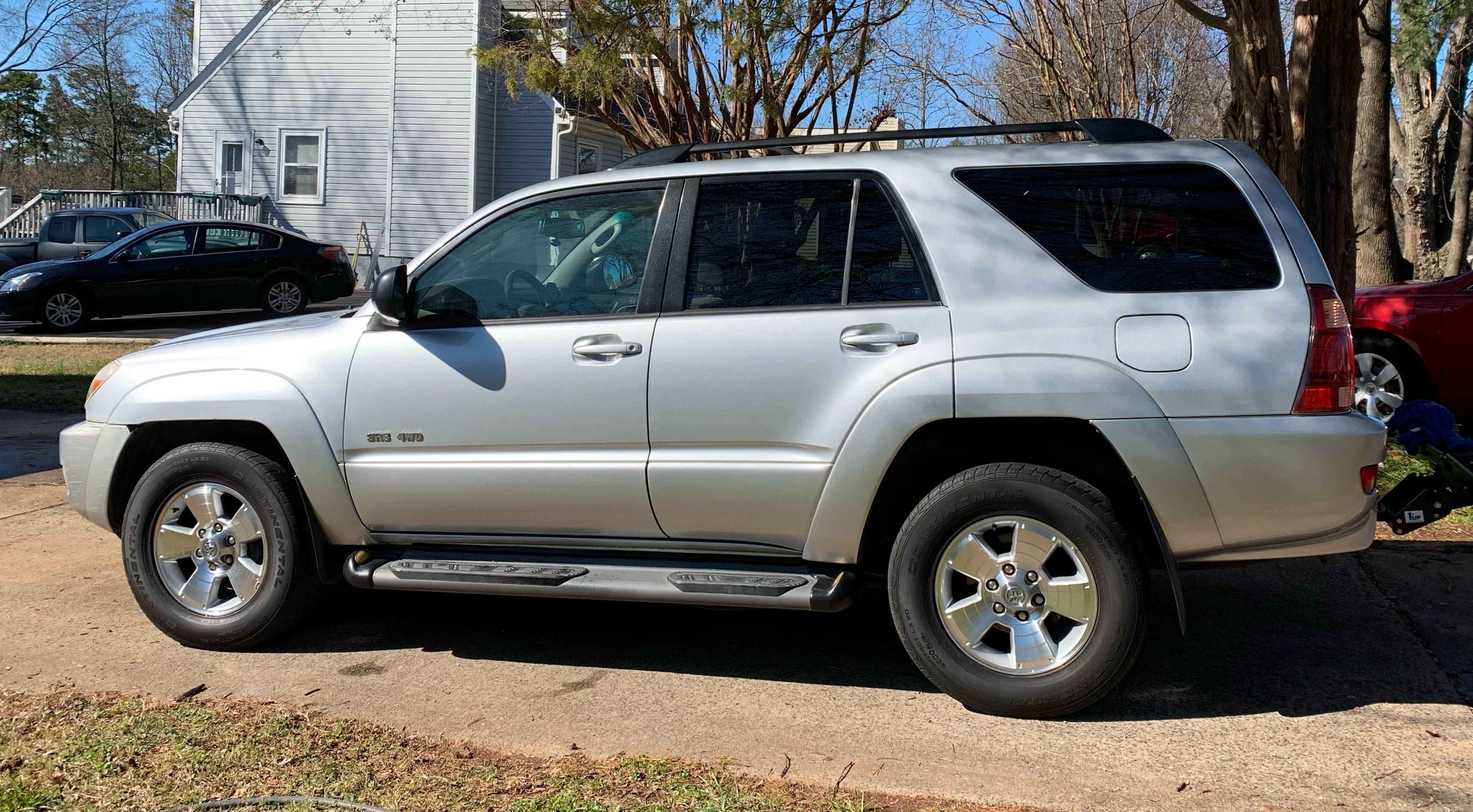 Toyota 4Runner (Silver)