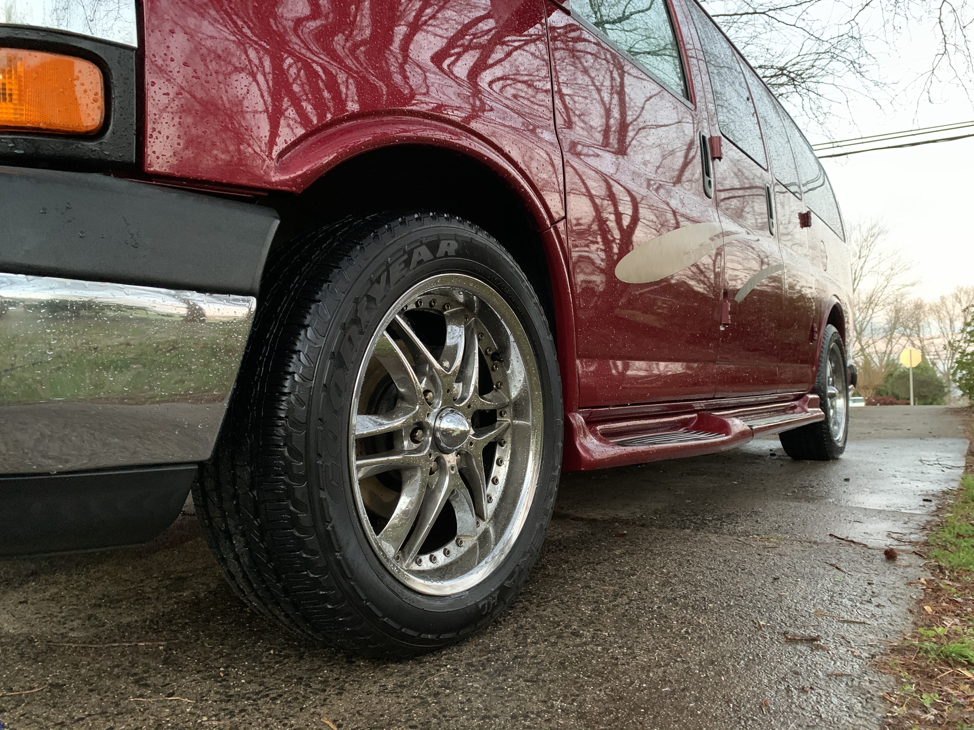 Chevy Van (Red)